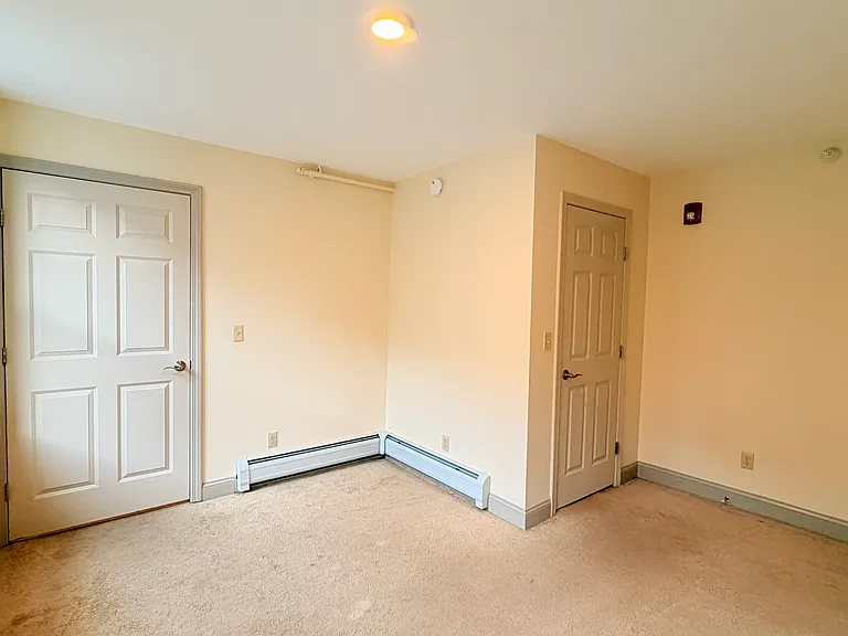 191 College St #203 — Photo 28