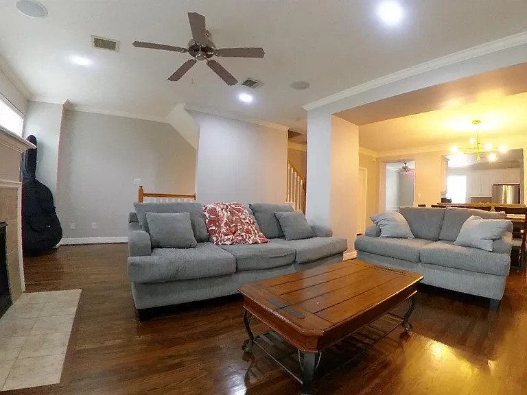 1719 Stacy Crst — Photo 27