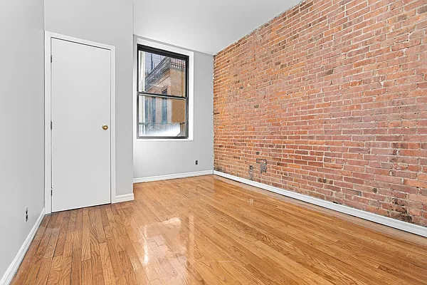 Rented by REAL New York | media 19