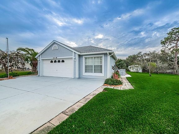 3rd image of 10416 Autumnwood Dr