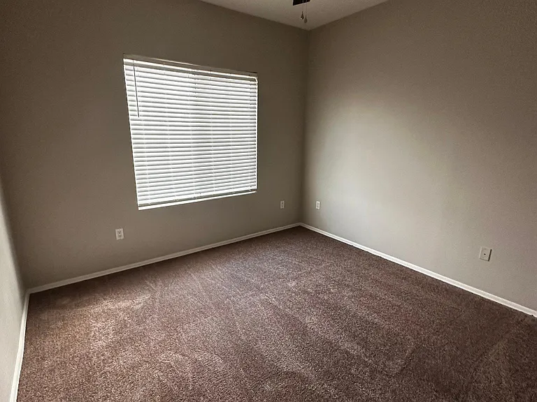 2450 W Glenrosa Ave — Photo 18
