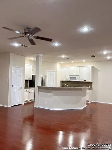 1321 Holmes Ln — Photo 10