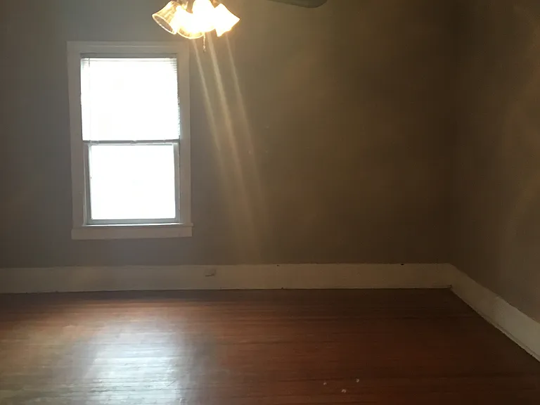 105 Huger St #105 — Photo 8