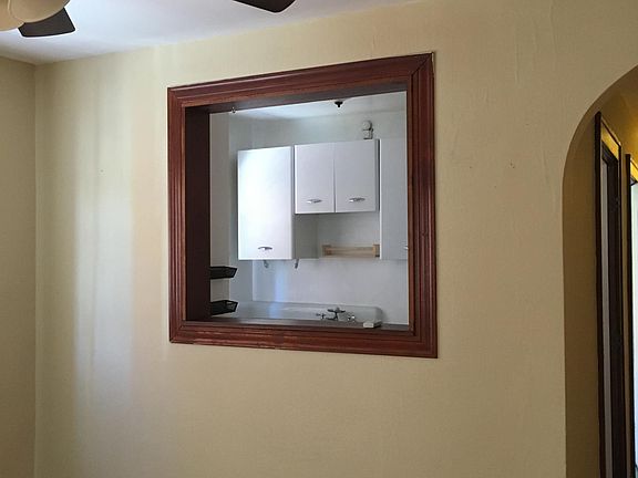 4th image of 6128 Hamilton Ave APT 11