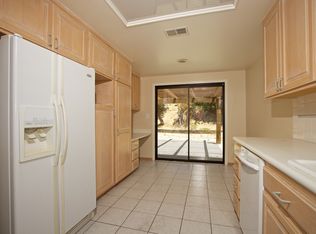 852 Willow Tree Ln, Fallbrook, CA 92028