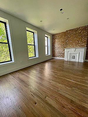 1st image of 237A Clifton Pl #2