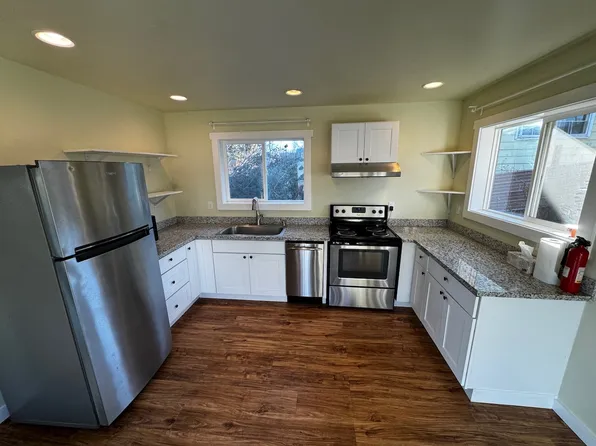 415 W 13th St, The Dalles, OR 97058