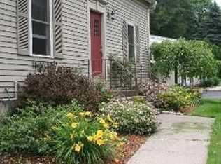 49 Wood St, Woburn, MA 01801