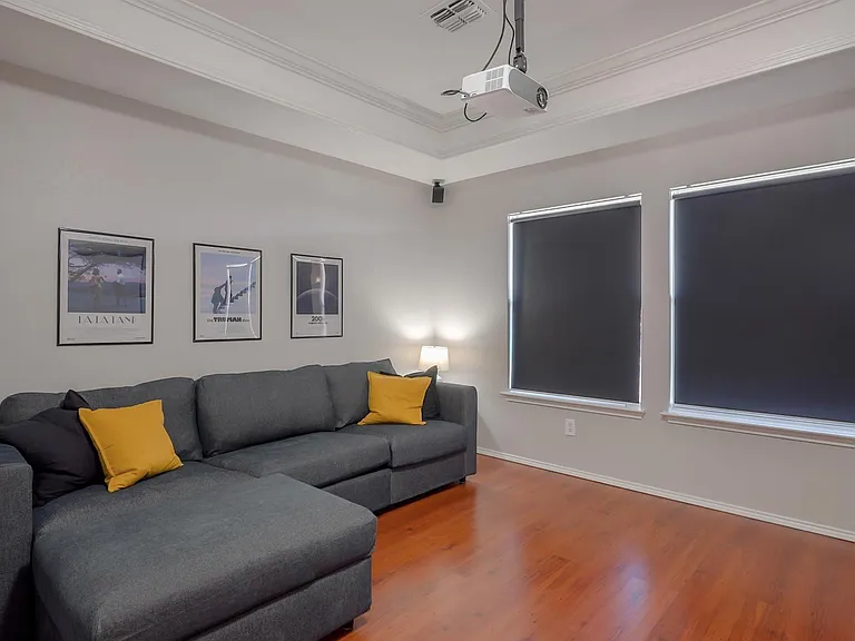 2808 Wales Ct — Photo 27