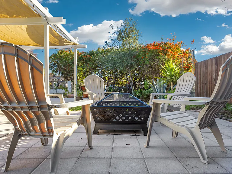 535 N Cerritos Ave — Photo 46