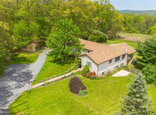 1449 Flint Hill Rd, Coopersburg, PA 18036