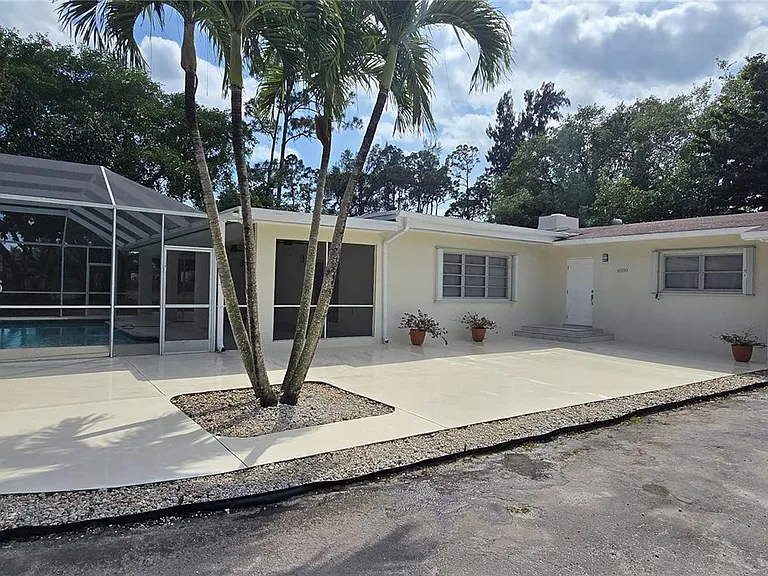 6500 SW 82nd Ave — Photo 42