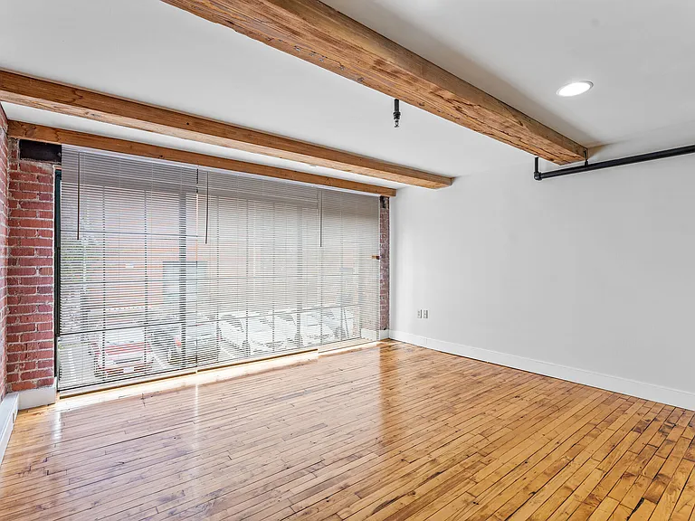 Cigar Lofts — Photo 43