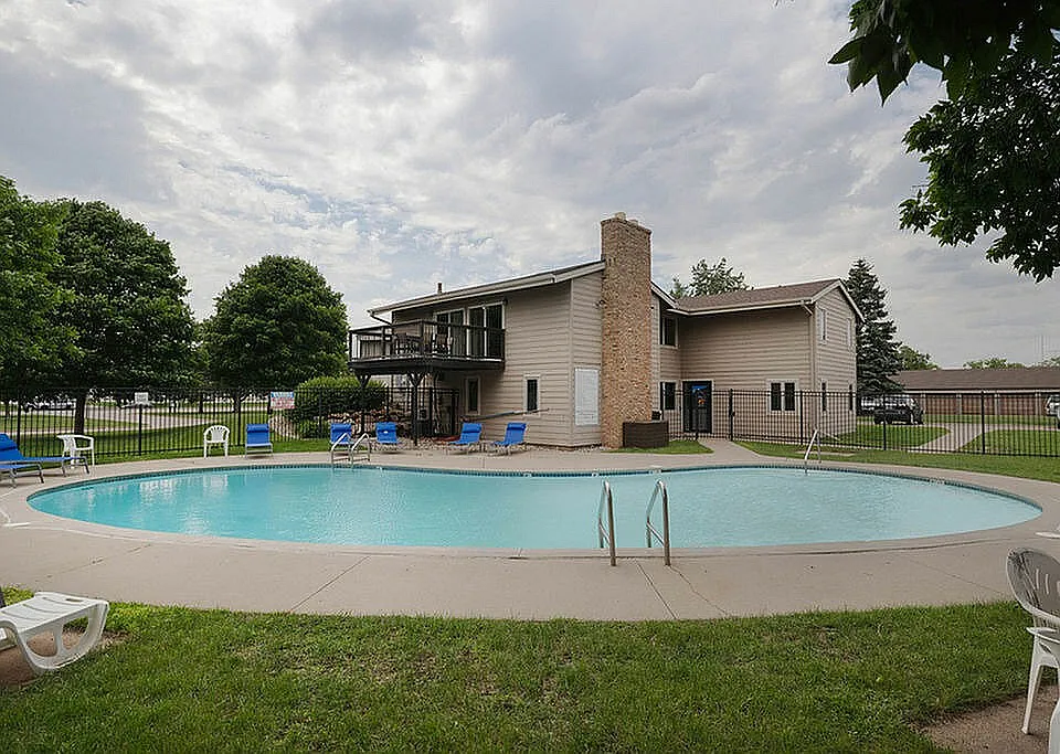 The Oaks Apartments