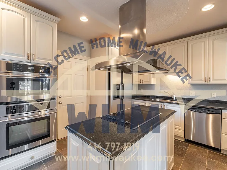 5137 N Cumberland Blvd — Photo 2