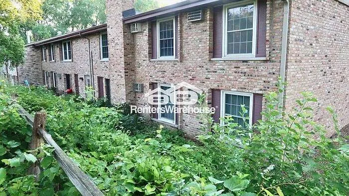 4648 Cedar Lake Rd S #1 — Photo 1