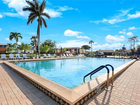 6323 Royal Woods Dr, Fort Myers, FL 33908