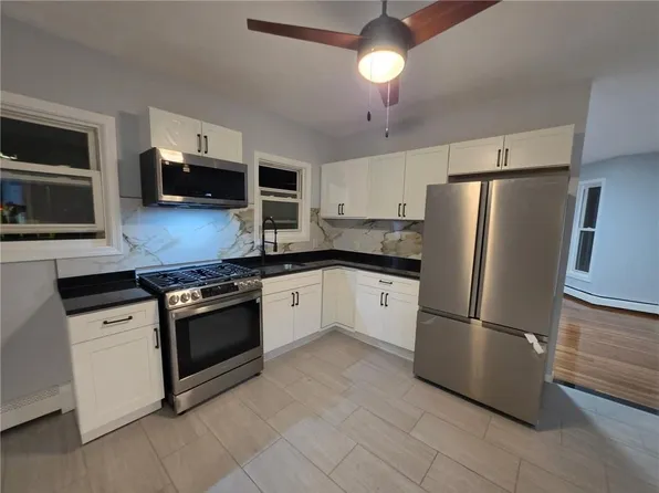 21 Candace St, Providence, RI