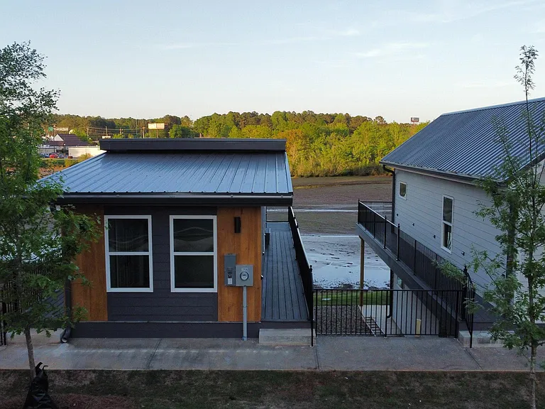 190 Burns Rd #I — Photo 1