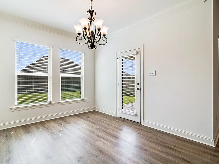 209 Mintmere Ln — Photo 8