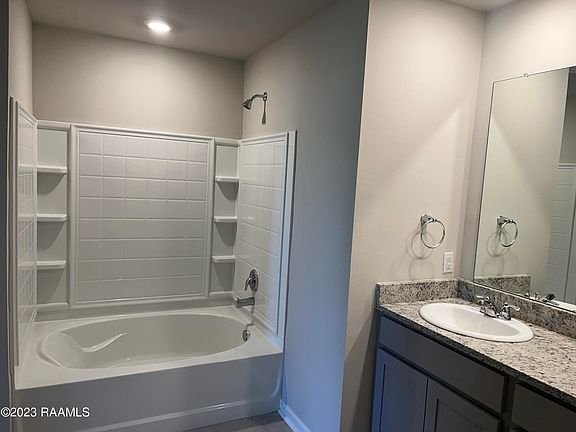 4th image of 112 Harvest Ln