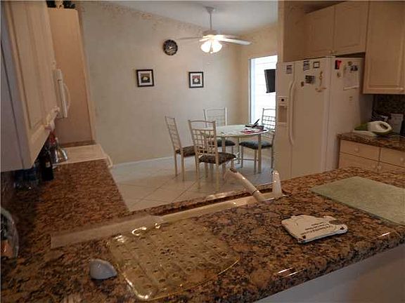 5th image of 5106 Polly Park Ln