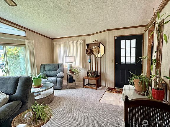 4th image of 1352 Alonda Lane NE