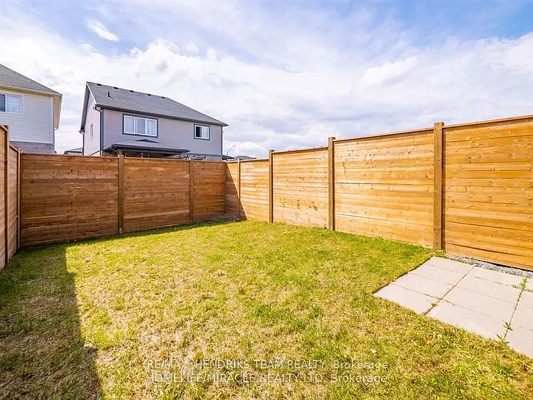 7353 Marvel Dr — Photo 32