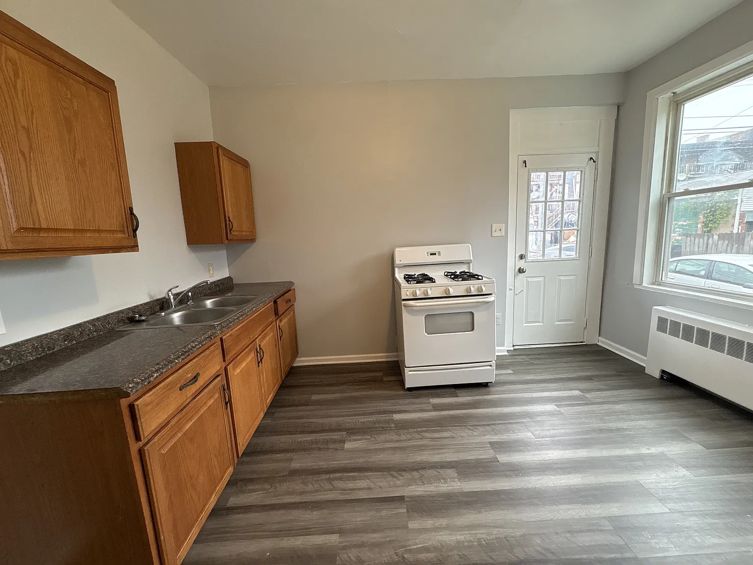 712 Russellwood Avenue - 1 - 1st floor — Photo 2
