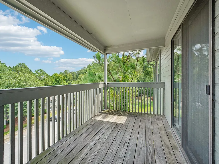 Hickory Knoll — Photo 18