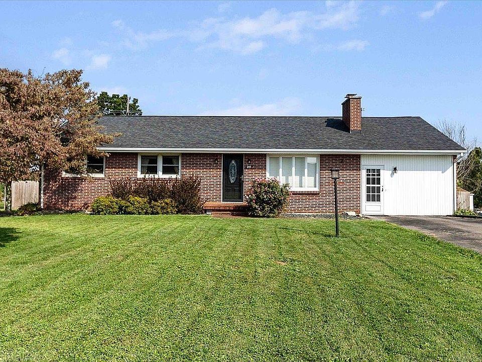 1st image of 210 Gum Dr