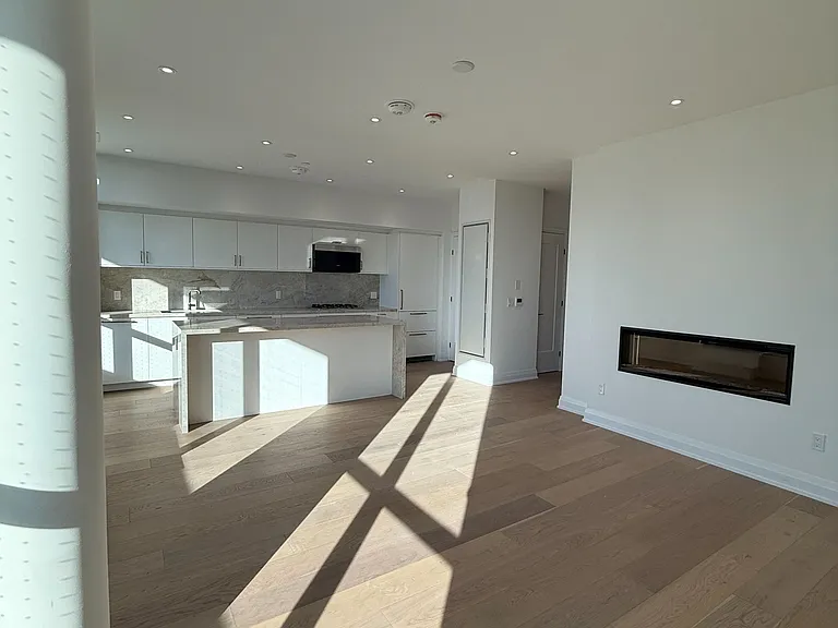 505 Glencairn Ave #203 — Photo 13