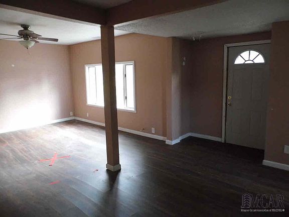 5th image of 8522 Railroad St