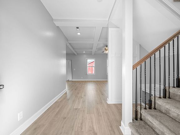 3rd image of 225 King Rd