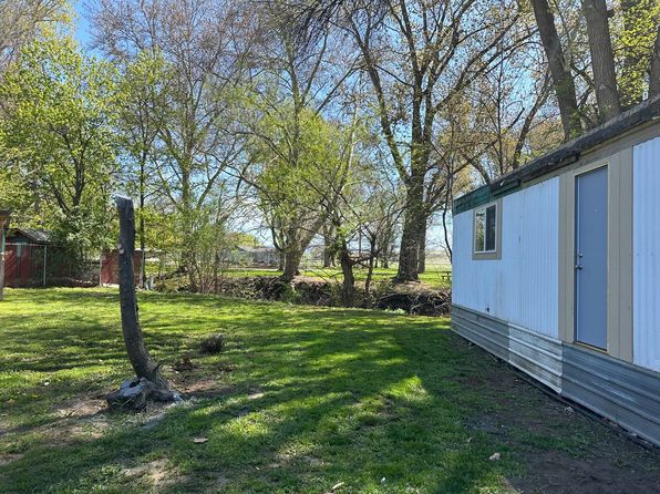 353 S 3rd St UNIT 7, Athena, OR 97813