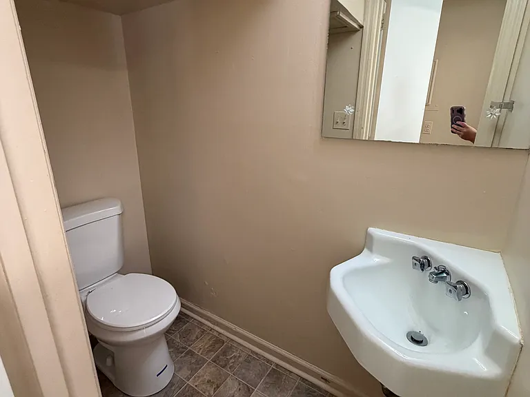 402 Seminole Trl — Photo 5