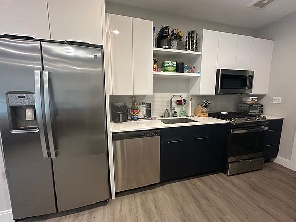 5th image of 656 Saratoga St Unit 203