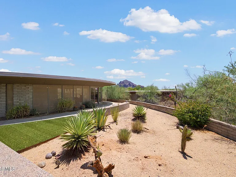 6111 N Palo Cristi Rd — Photo 37