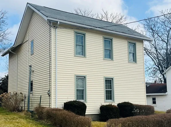 910 Stowell St, Elmira, NY 14901