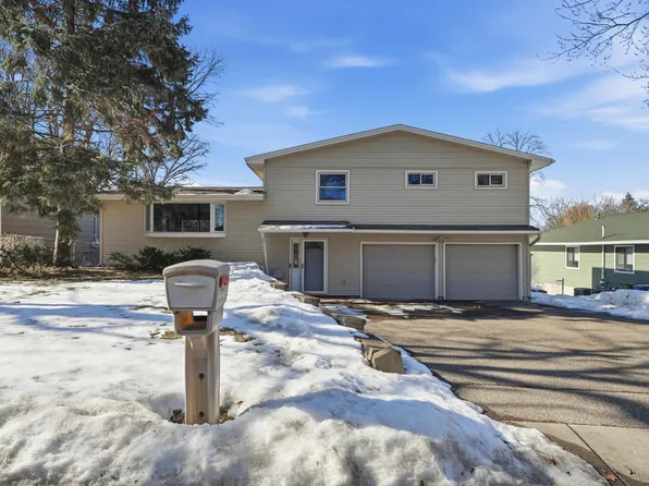 2135 Cedar Ln, Mound, MN 55364