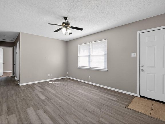 3rd image of 8704 Duncan Dr