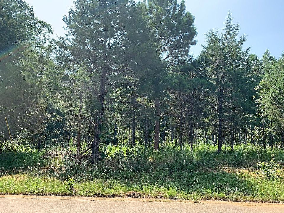 2nd image of 6820 Fairview Rd