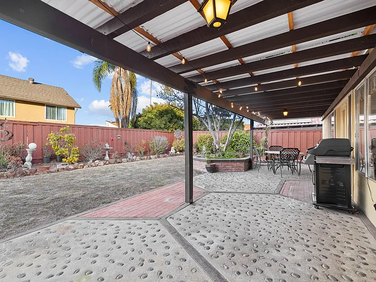 8916 Capricorn Way — Photo 86