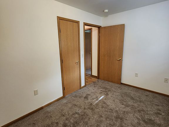5th image of 2330 E Hamilton Ave #B-05