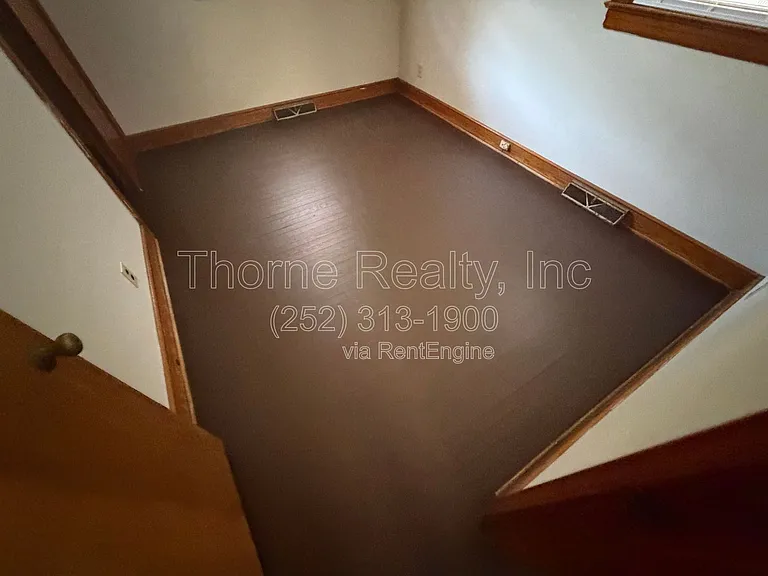 1425 Hargrove St — Photo 14
