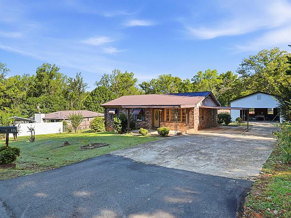 3rd image of 37 Theodore Cir