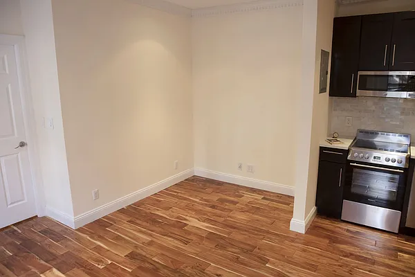 Rented by Blip LLC | media 18