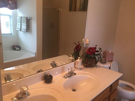 4th image of 416 Bolding St