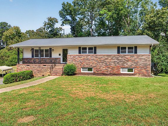 5th image of 2103 King Court Ln
