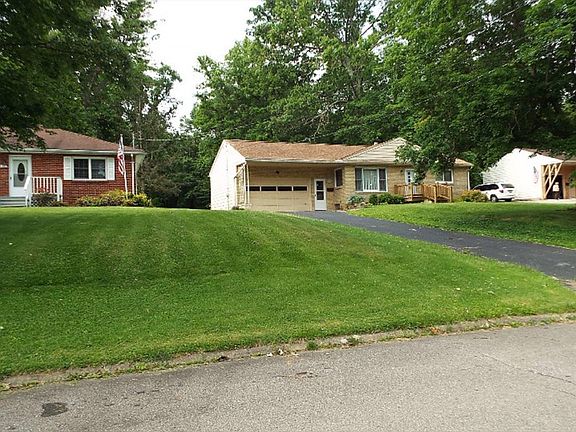 4th image of 1448 Lascerne Cir S